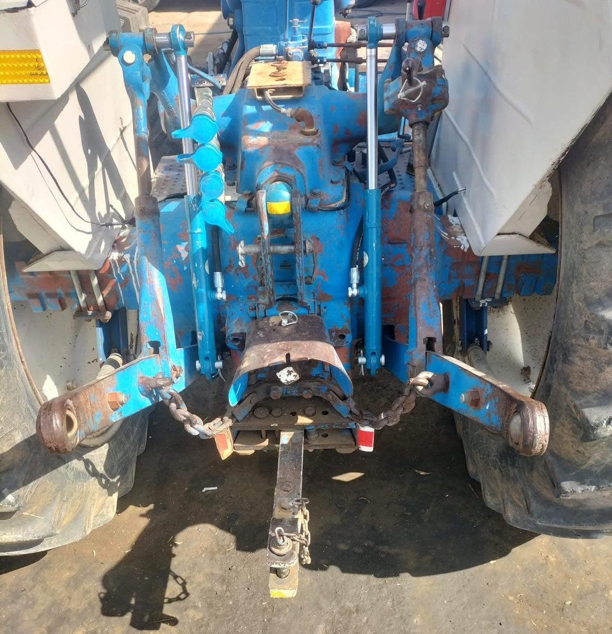 Kit piston suport auxiliar hidraulic spate pentru tractor Ford