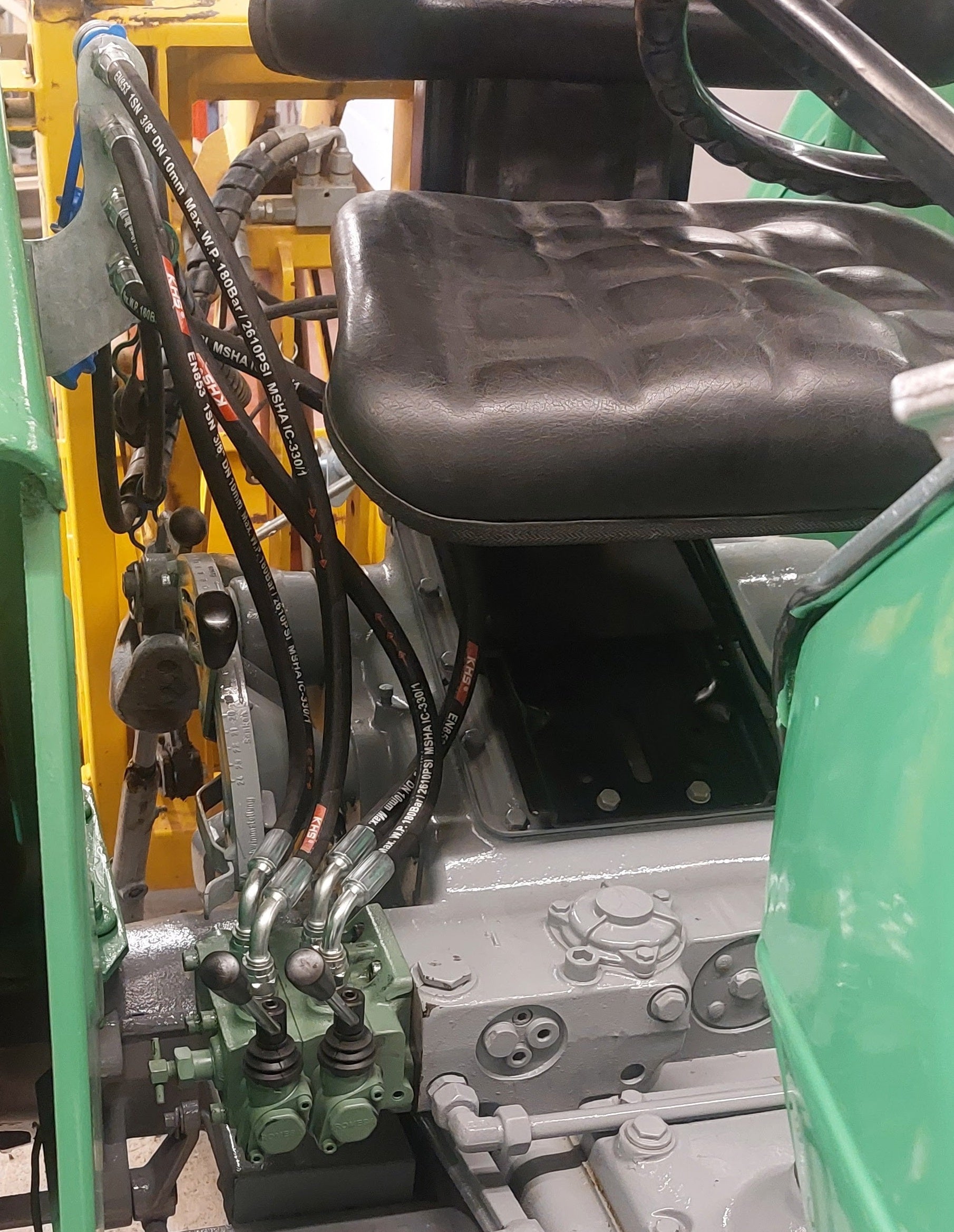 Hydrauliek Steuergerät Doppelspule geignet für Deutz Traktoren 2506-4206-5206 -6206...